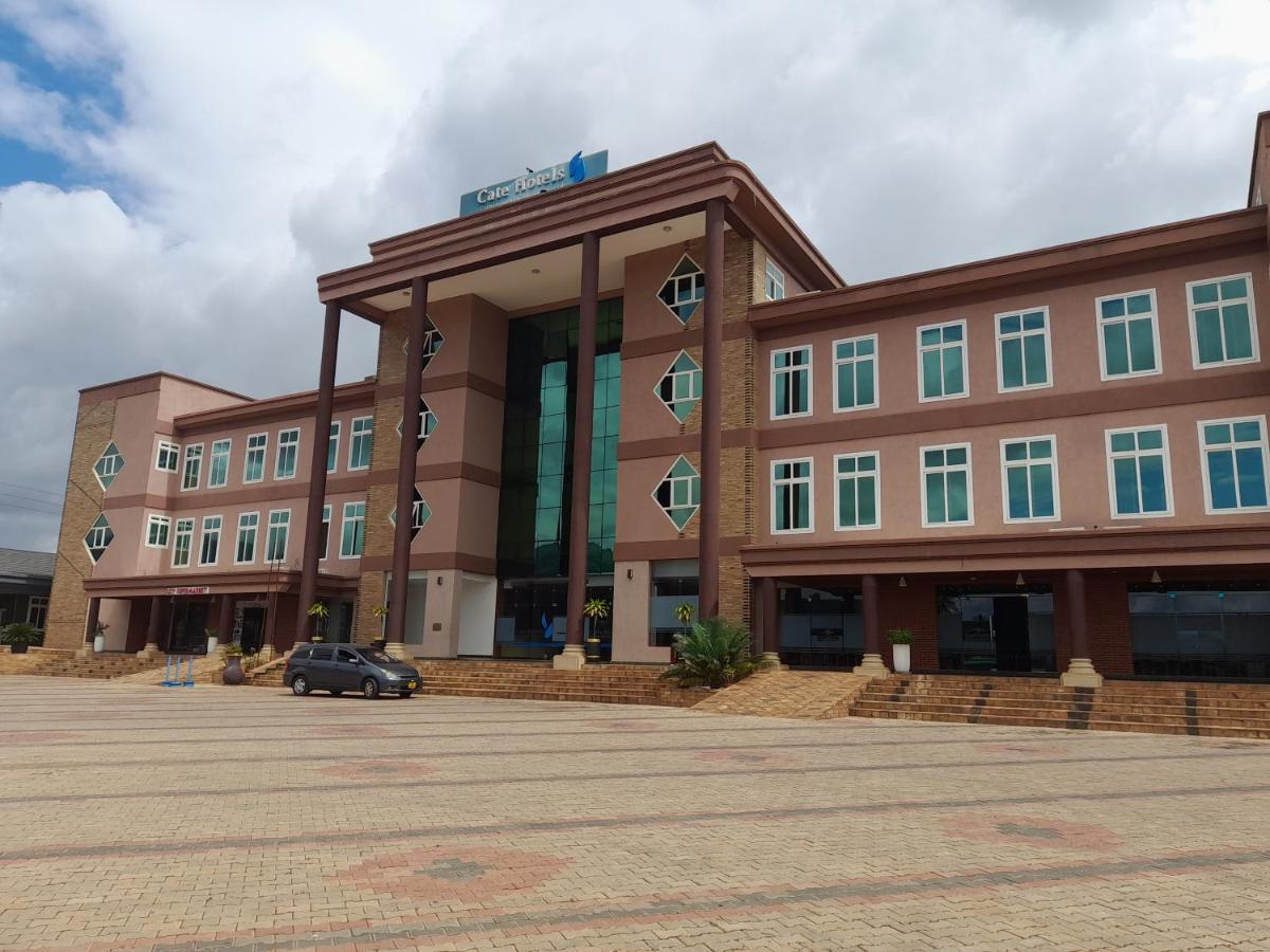 Cate Hotel Morogoro Esterno foto