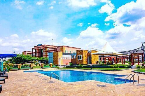 Cate Hotel Morogoro Esterno foto